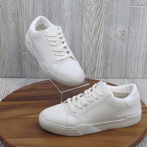Nicole Miller New York Women's Size 9 White Snake Print Low Top Fashion Shoes